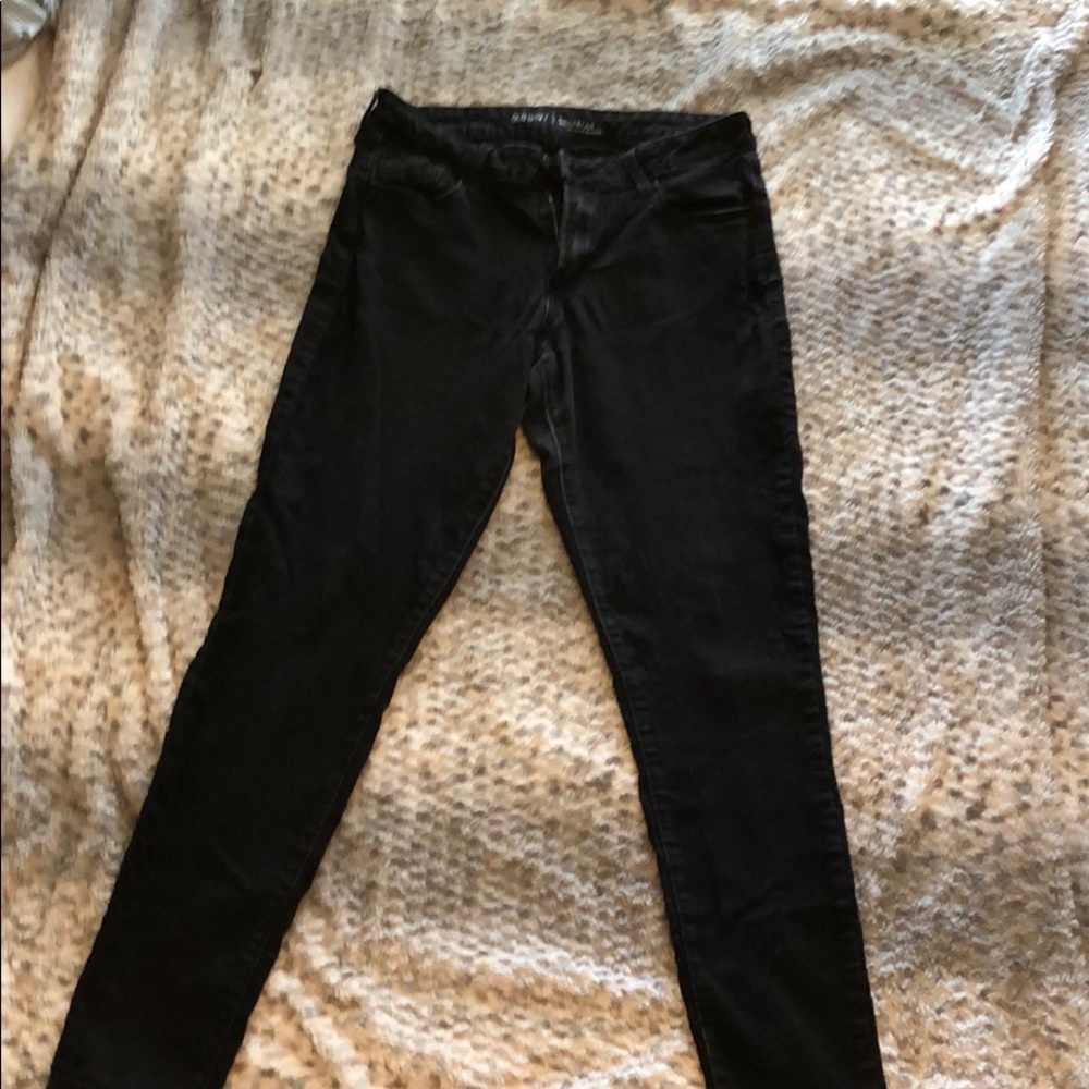Black skinny jeans